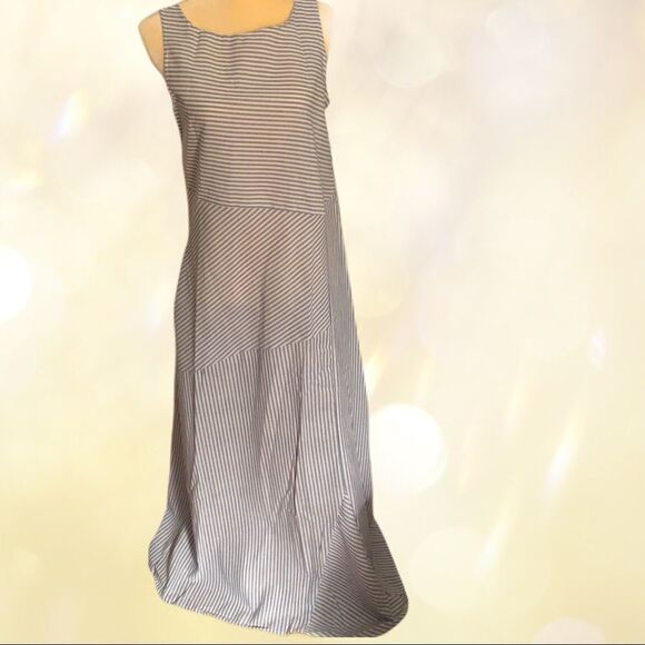 Cottagecore style blue/white striped maxi dress - Picture 2 of 6